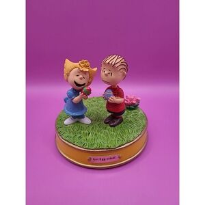 SNOOPY PEANUTS CHARLIE BROWN HAWTHORNE VILLAGE EASTER EGG-CITEMENT SERIES FIGURE